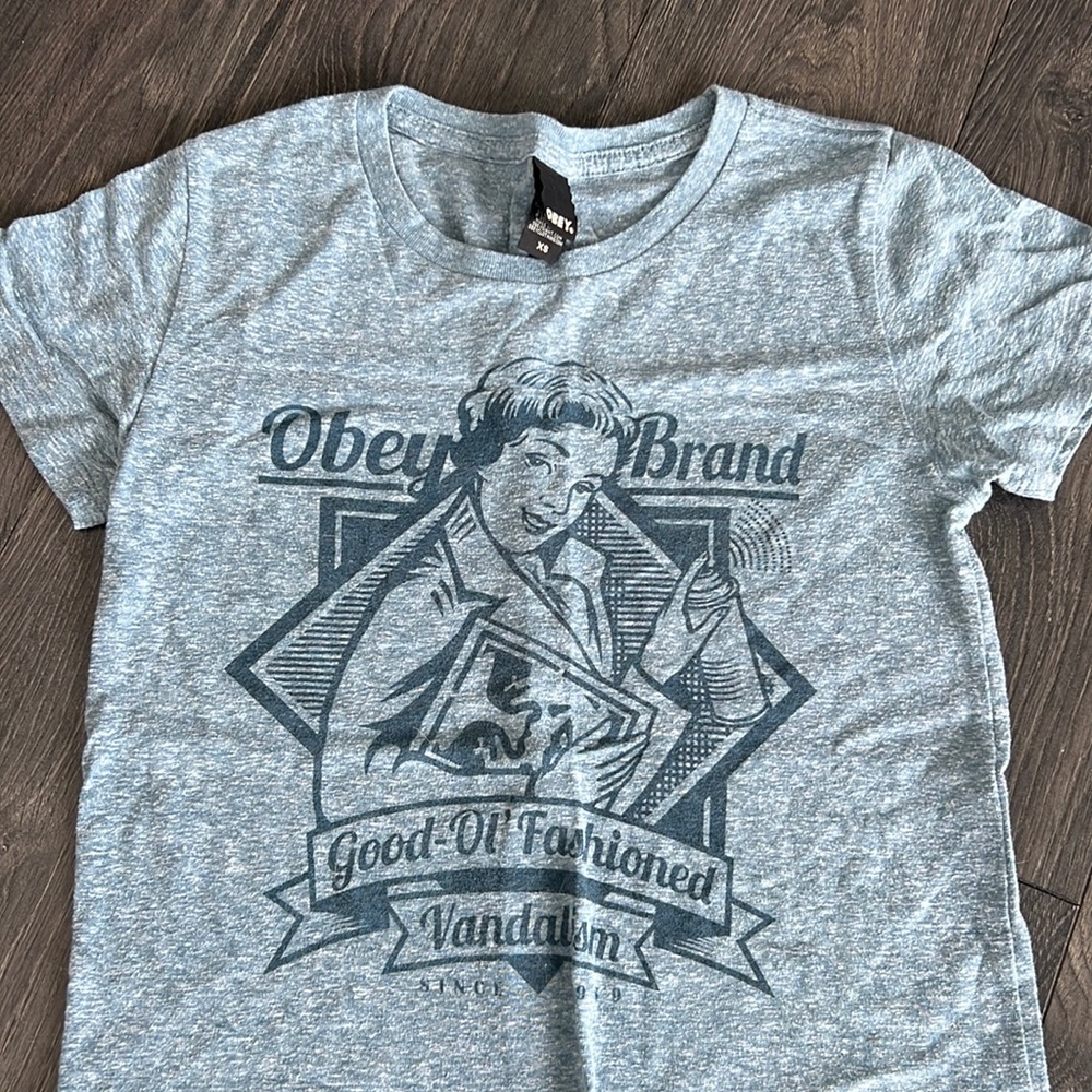 Obey graphic tee